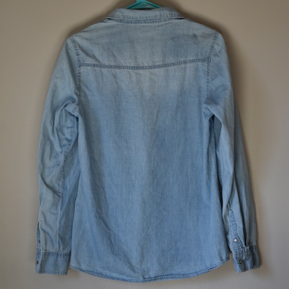 MAURICES Denim Design Button-Down Shirt - Picture 5 of 6